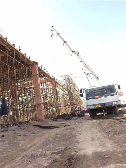 巴东县吊车作业的安全注意事项有哪些？