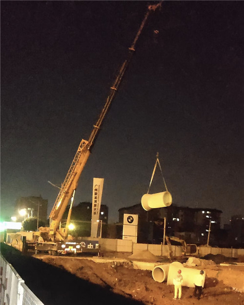 巴东县“弯臂矫正”—— 吊车的 “形变补偿” 技术